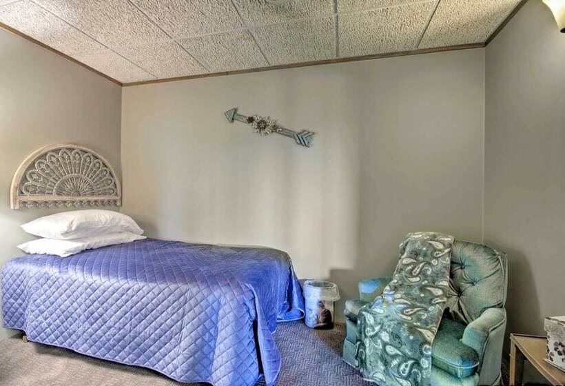 Lake Norfork Home W/waterview Patio + Balcony