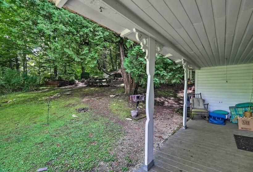 Lil Red Hen  Cottage In The Boone Area W/ Hot Tub