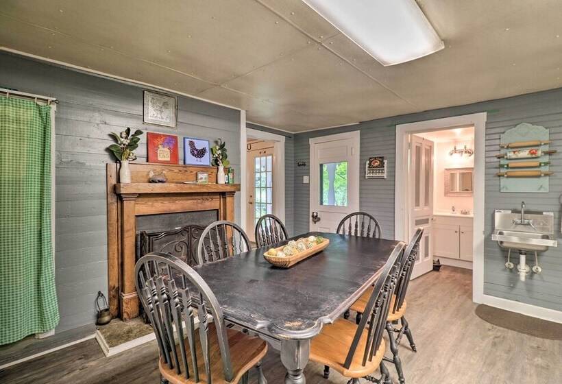 Lil Red Hen  Cottage In The Boone Area W/ Hot Tub