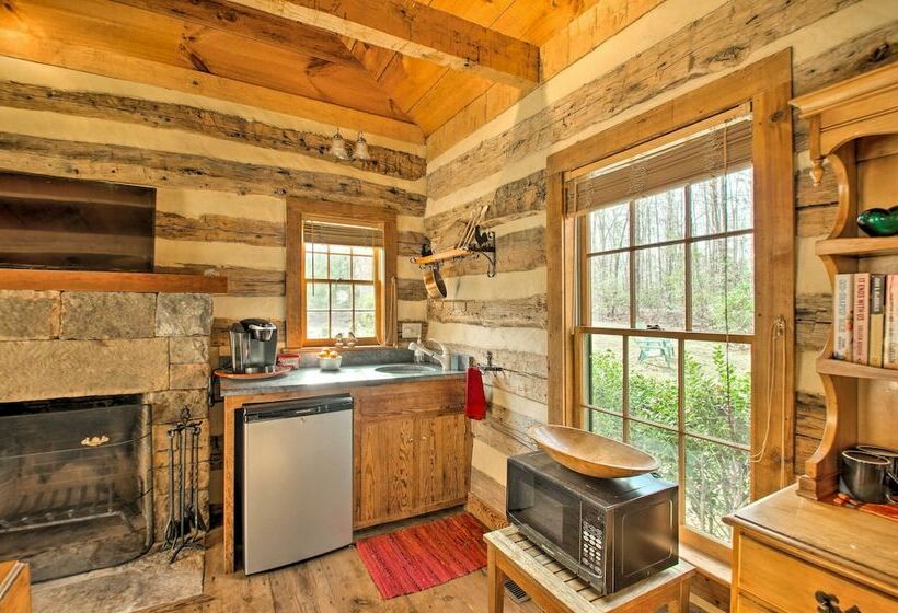 Numerous On Site Trails: Earlysville Wooded Cabin