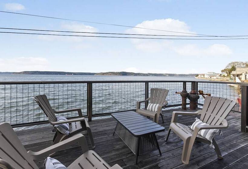 پانسیون Cedar And Sage