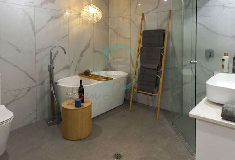 پانسیون Zen At Rosewood   2br Guesthouse & Pool