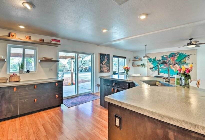 Pet Friendly Gem W/ Treehouse 20 Mi To Sedona