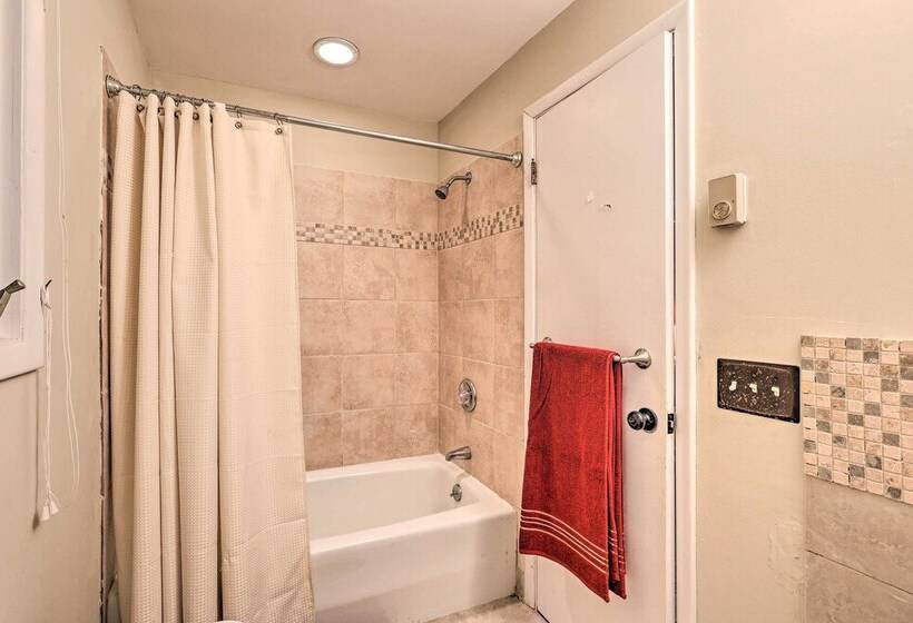 Retro Beech Mountain Home   2 Mi To Skiing!