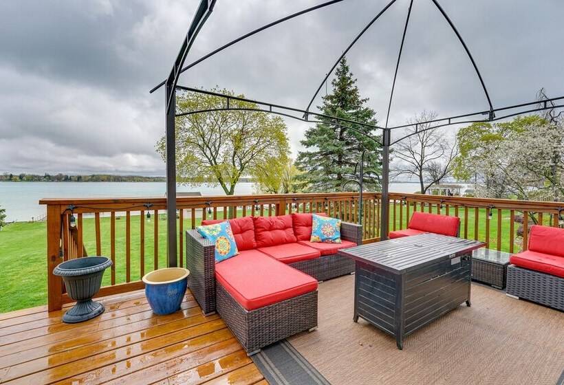 Riverfront St Clair Home   Walk To Downtown!