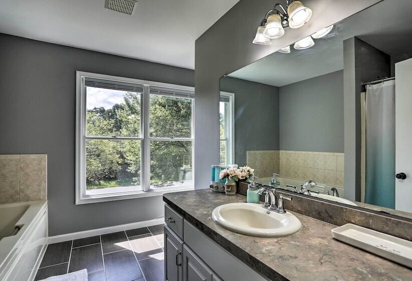 Scotron Home W/game Room   5 Miles To Skiing!