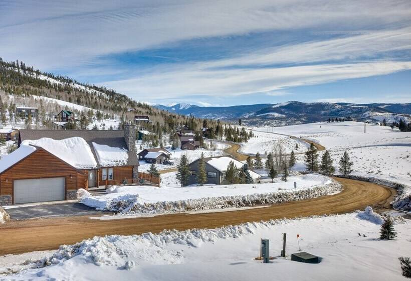 ~ 3 Mi To Granby Ranch: Spacious Cabin Home!