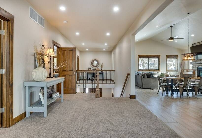 ~ 3 Mi To Granby Ranch: Spacious Cabin Home!