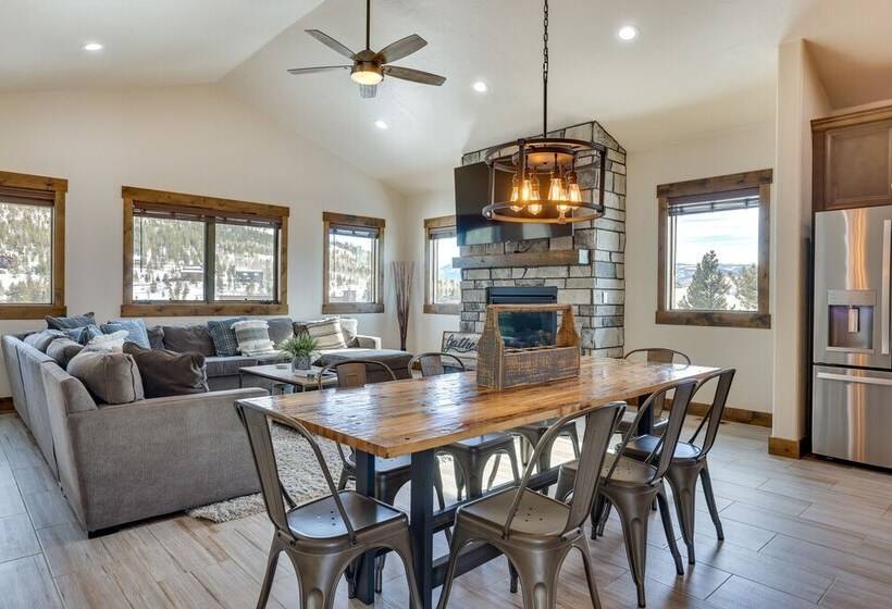 ~ 3 Mi To Granby Ranch: Spacious Cabin Home!