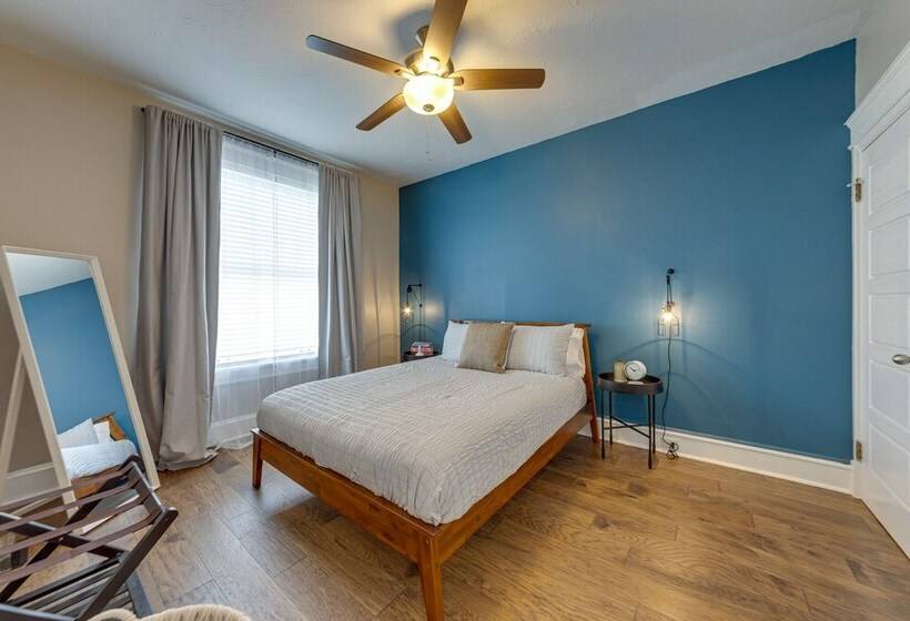 Spacious Home W/ Yard ~ 4 Mi To Downtown St Louis!