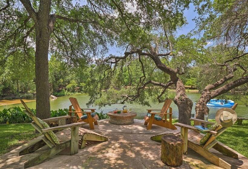 Round Rock Lakefront Home W/ Water Toys & Fire Pit