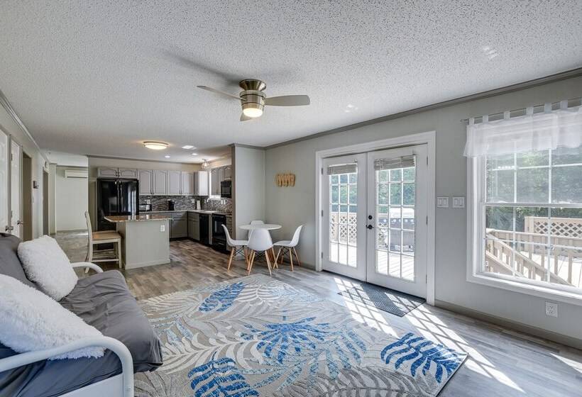 Group Friendly Myrtle Beach House W/ Deck