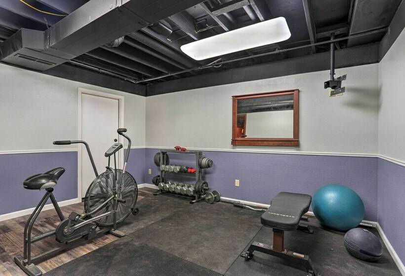 Spacious Wasilla Home  3 Mi To Downtown!