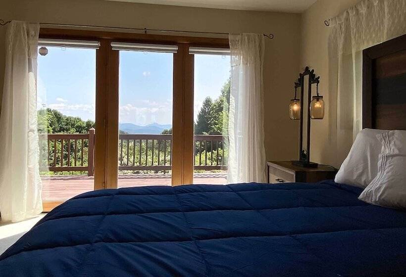 Spruce Pine Retreat W/ Gas Grill + Mtn Views!