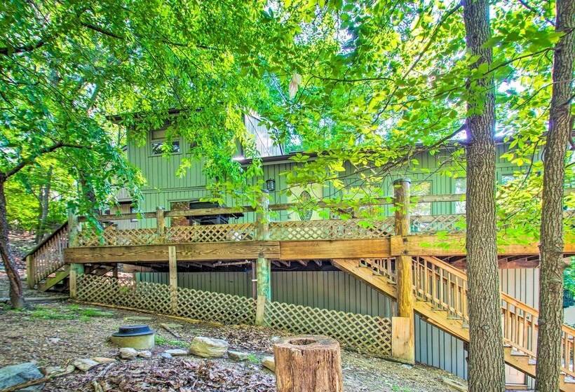 The Dodge Lodge    Near Massanutten Ski Lift!