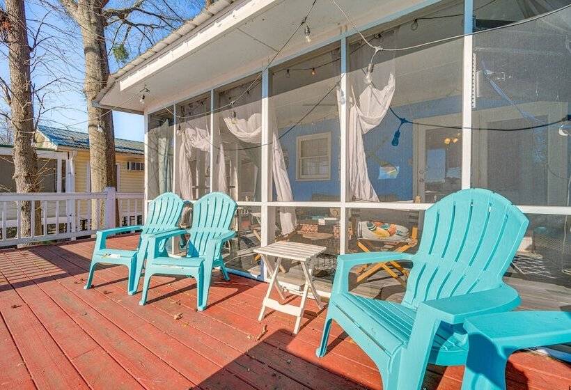 Discover Lakeside Bliss At Jackson Lake!