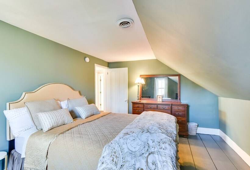 Oceanside Cape Home On The Harbor: Near Kayaking