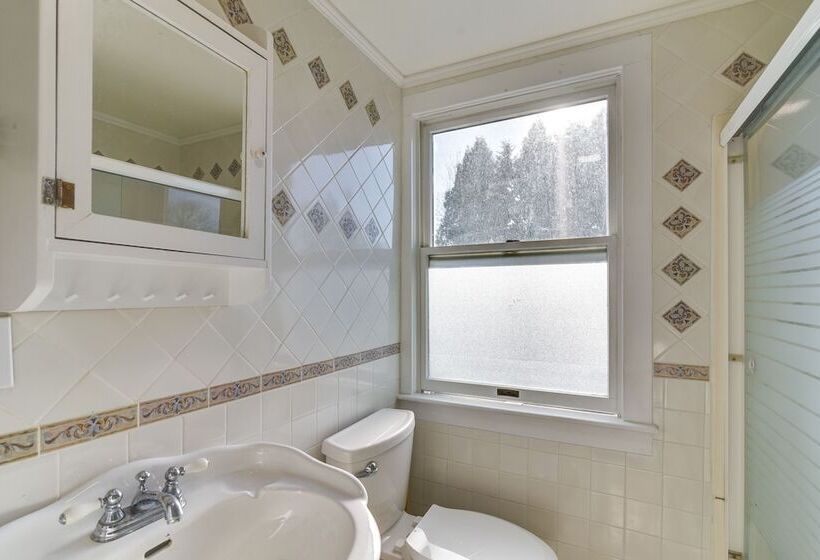 Oceanside Cape Home On The Harbor: Near Kayaking