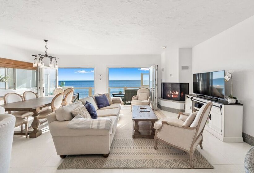 Beachfront Malibu House W/ Sauna & Ocean View Deck