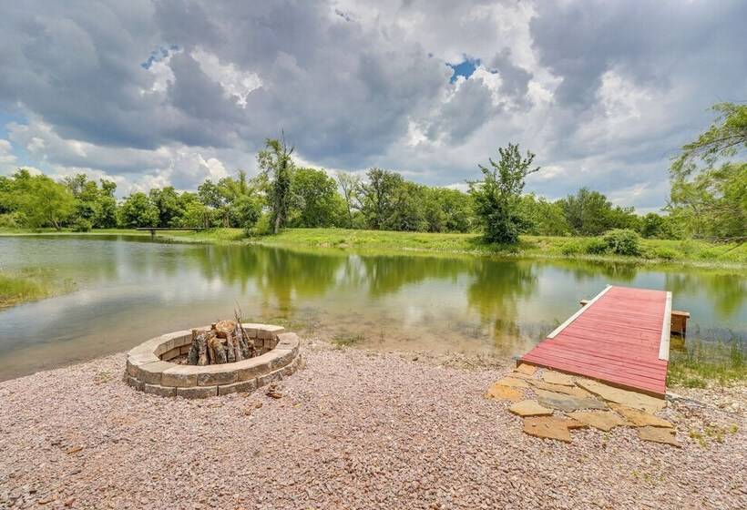 Bertram Ranch Property W/ Patio & Gas Grill!