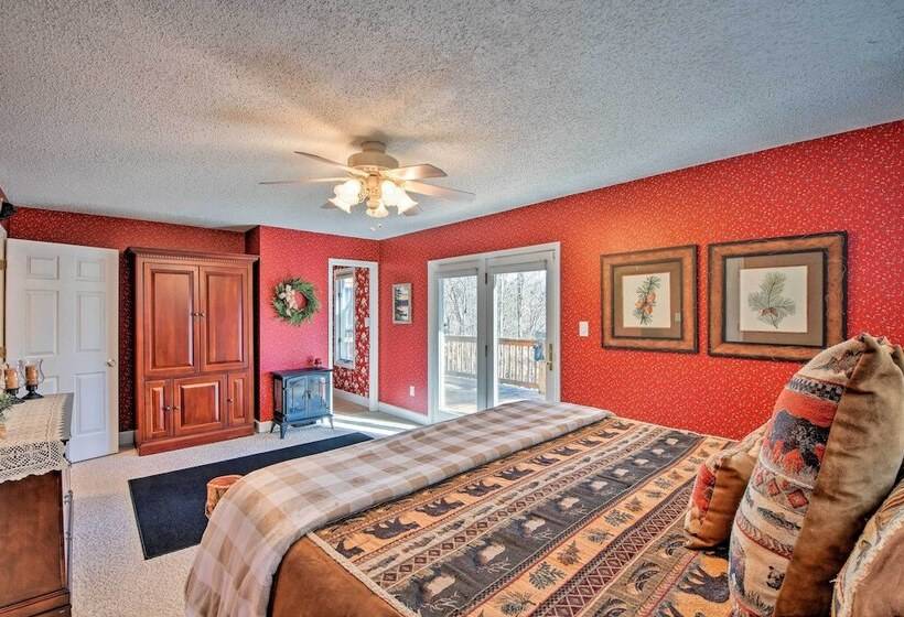 Hayesville Bungalow W/ Porch & Forest Views!