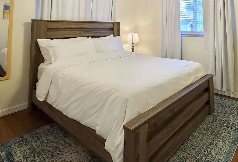 Calming Getaway: 9 Mi To Clearwater Beach!