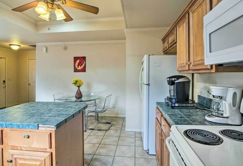 Central Fayetteville Home W/ Gas Grill!