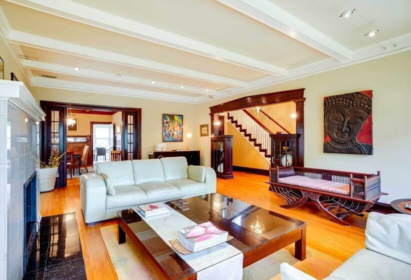 Charming Mpls Home W/ Patio   Walk To Uptown!