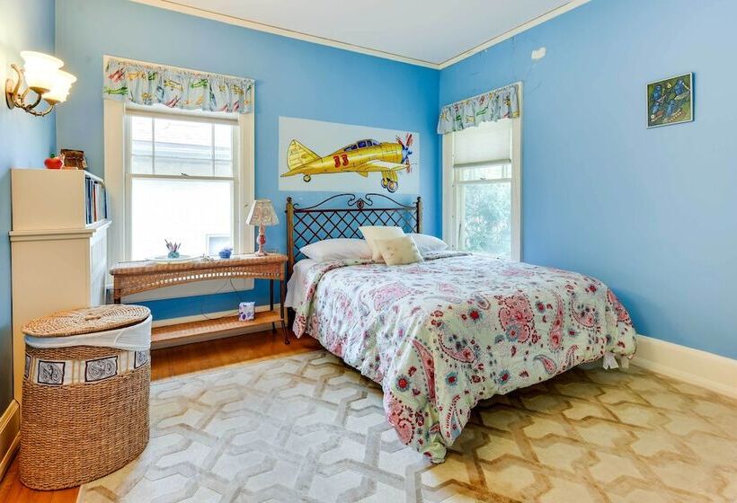 Charming Mpls Home W/ Patio   Walk To Uptown!