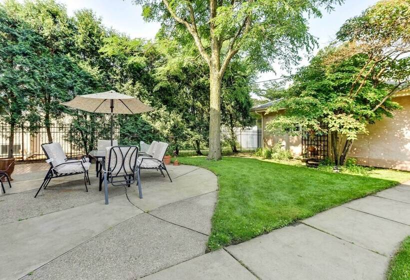 Charming Mpls Home W/ Patio   Walk To Uptown!