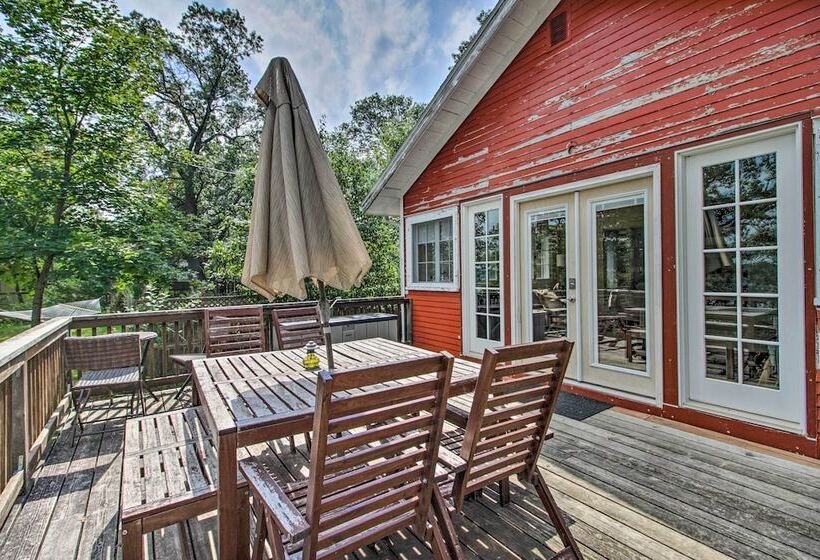 Couples Cabin   Upper Unit With Deck On Eagle Lake