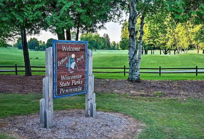 Cozy Cottage Duplex: Walk To Peninsula State Park!