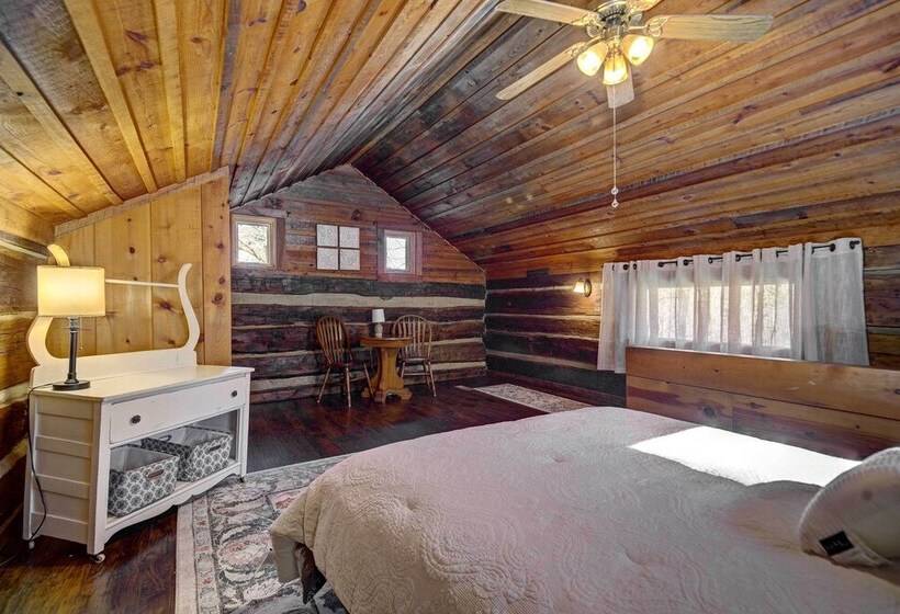 Cozy Log Cabin: 6 Mi To Great Smoky Mtns Np!