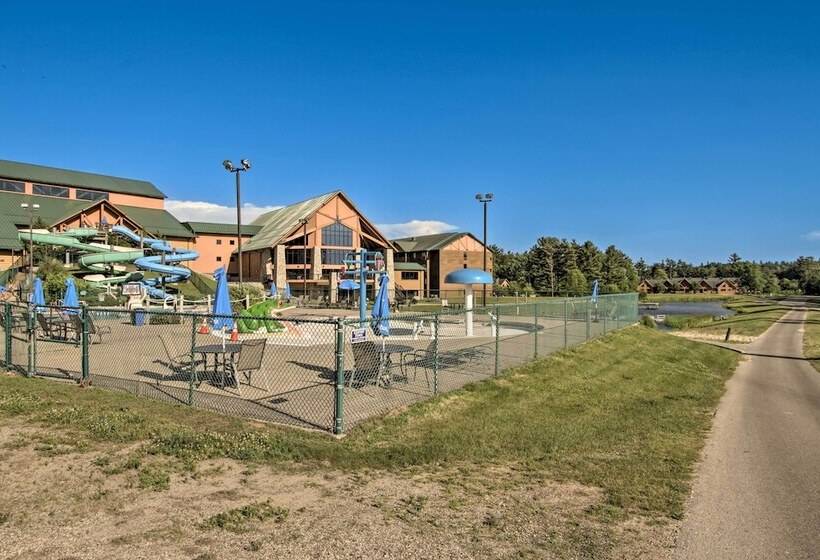 Cozy Resort Cabin In The Heart Of Warrens!