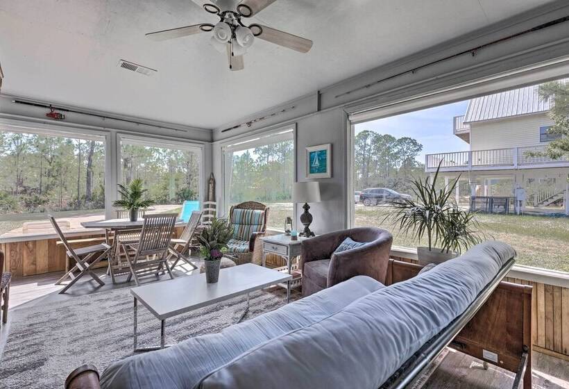 Cute & Cozy Gulf Shores Bungalow: 1/2 Mi To Beach!