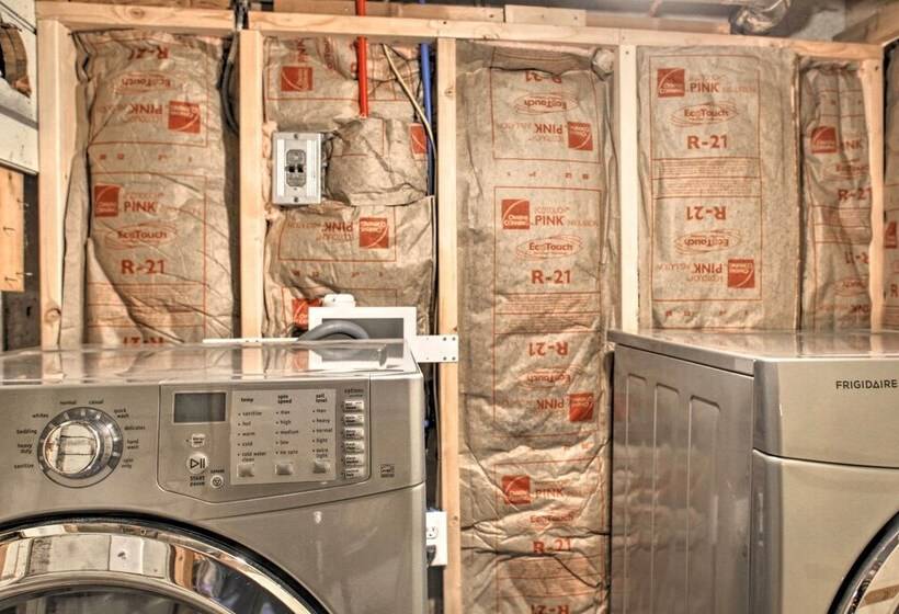 Diamond Lake Home W/ Dock Close To 2 Ski Resorts!