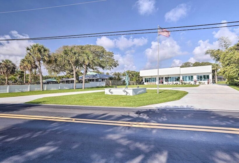 Sleek Fort Pierce Vacation Rental W/ Private Dock!