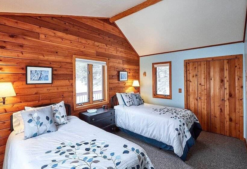 Heart Of Superior Lake Cabin: 15 Mi To Lutsen Mtn!
