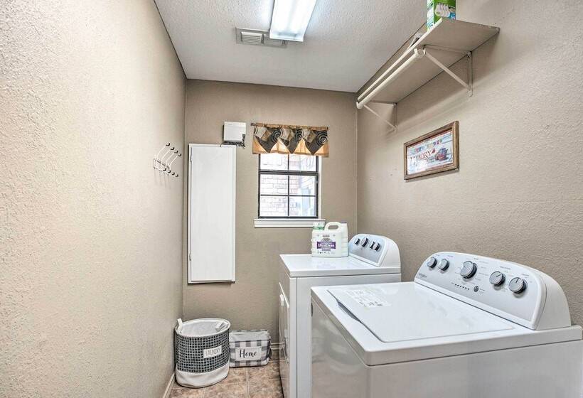 Gainesville Home W/ Outdoor Oasis, 16 Mi To Lake