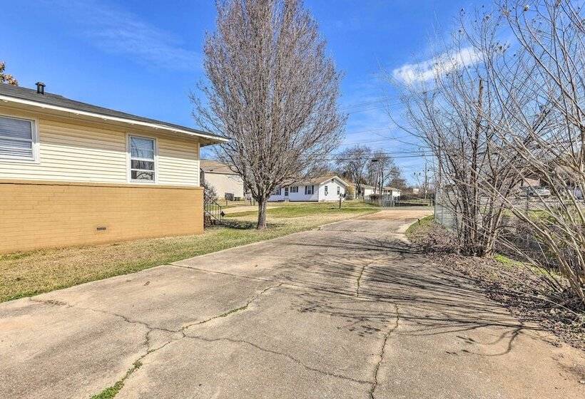 Inviting House 2 Mi To University Of Alabama!