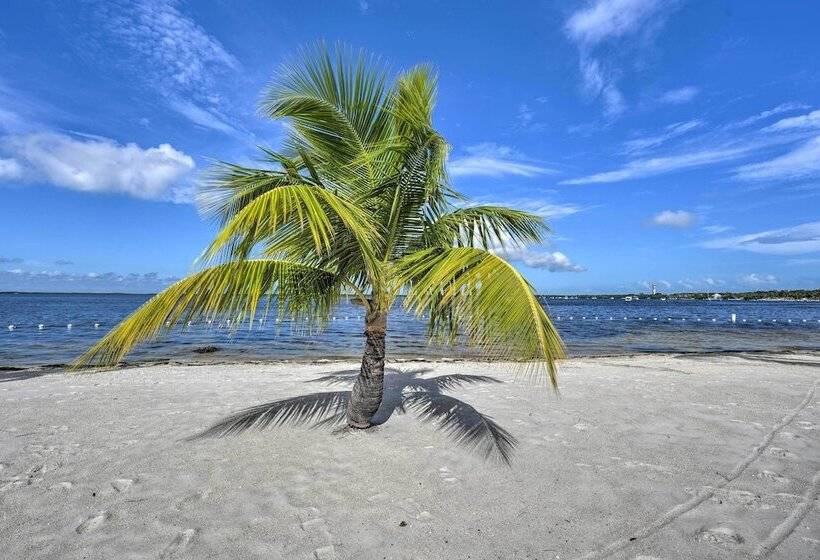 Key Largo Home W/ Dock & Private Beach Access