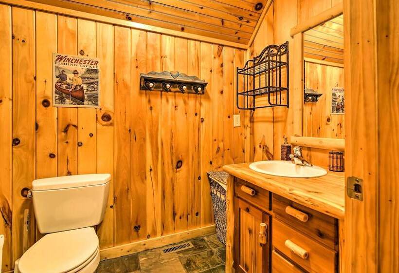 Lakefront South Carolina Abode W/ Deck & Boat Dock