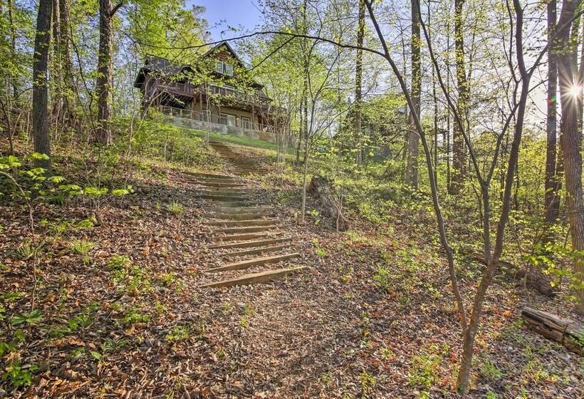 Lakefront South Carolina Abode W/ Deck & Boat Dock