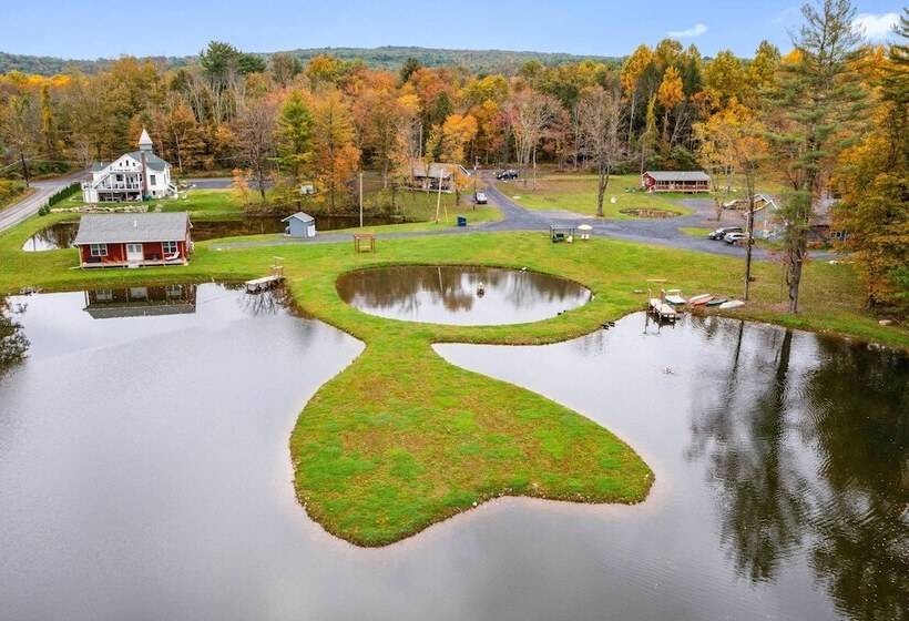 Rural Location, Fire Pit: Brodheadsville Cottage