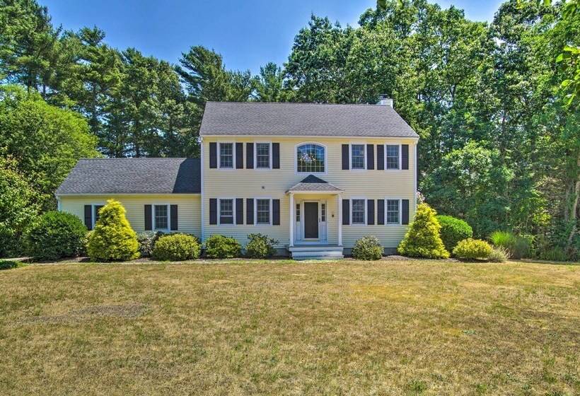 Marion Home W/ Private Deck < 1 Mi From Beach
