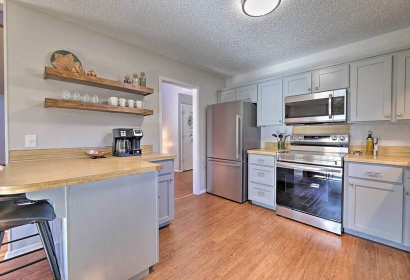 Modern Fayetteville Home < 1 Mi To U Of A!