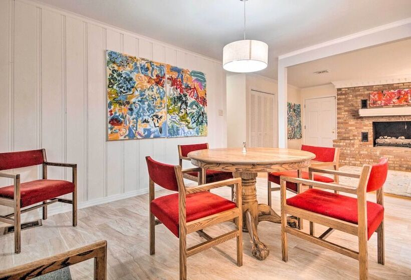 Newly Renovated Little Rock Escape W/ Yard!
