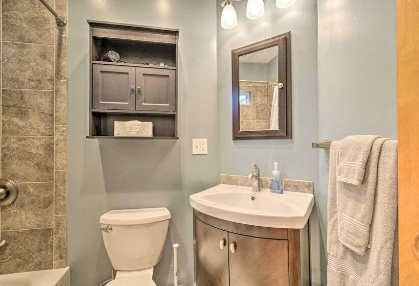 Penn Yan Escape W/ Yard, 1 Mi To Keuka Lake!