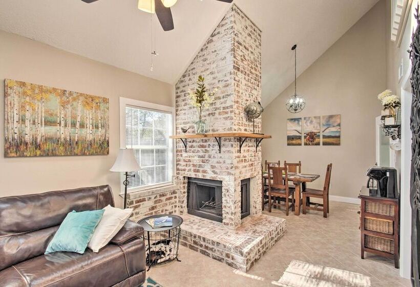 Pet Friendly A Frame Retreat Near Dtwn + Beaches!