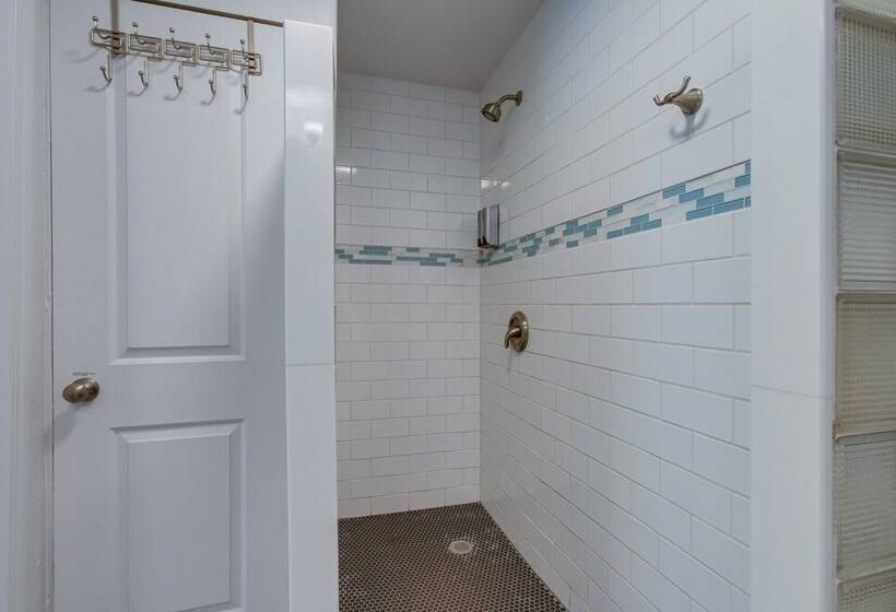2 Mi To Dtwn: Home W/ Hot Tub In Denver!